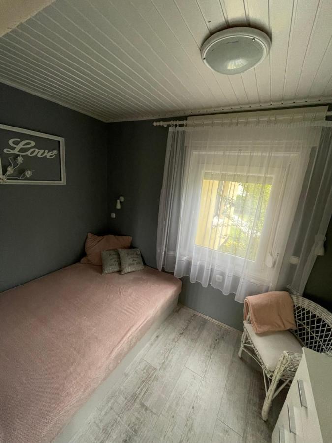 Agnes Nyaralohaz Villa Balatonmariafurdo Ngoại thất bức ảnh