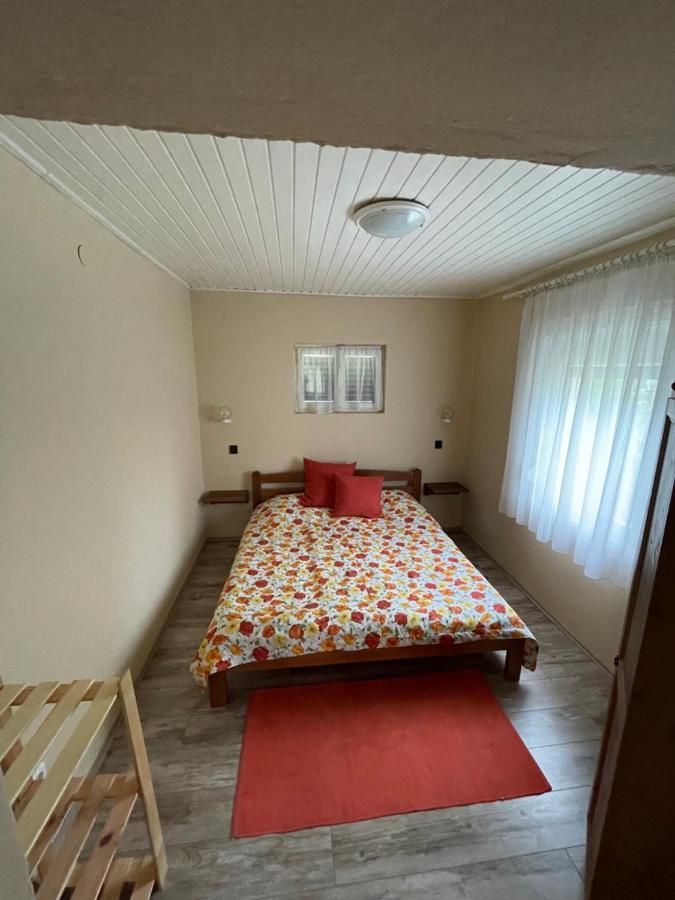Agnes Nyaralohaz Villa Balatonmariafurdo Ngoại thất bức ảnh